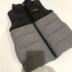 Puma puffy vest size 5